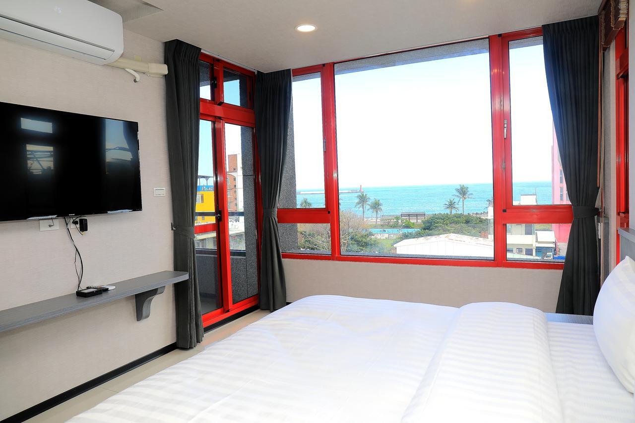 花蓮亮君經典民宿1館加2館民宿-東大門夜市-電梯包棟bright King Homestay Città di Hualien Esterno foto